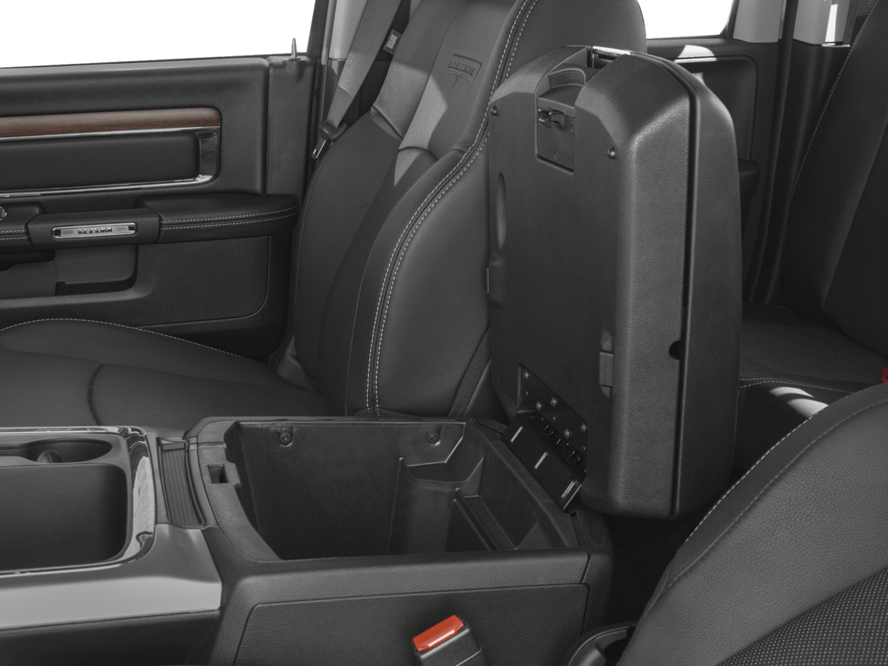 2017 RAM 1500 Laramie Quad Cab 4x4 6'4' Box