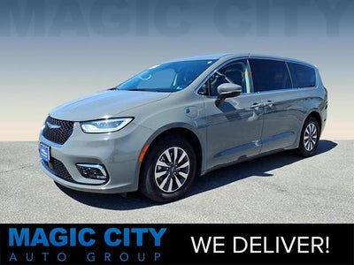 2023 Chrysler Pacifica Hybrid Touring L