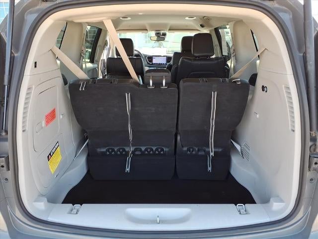 2023 Chrysler Pacifica Hybrid Touring L