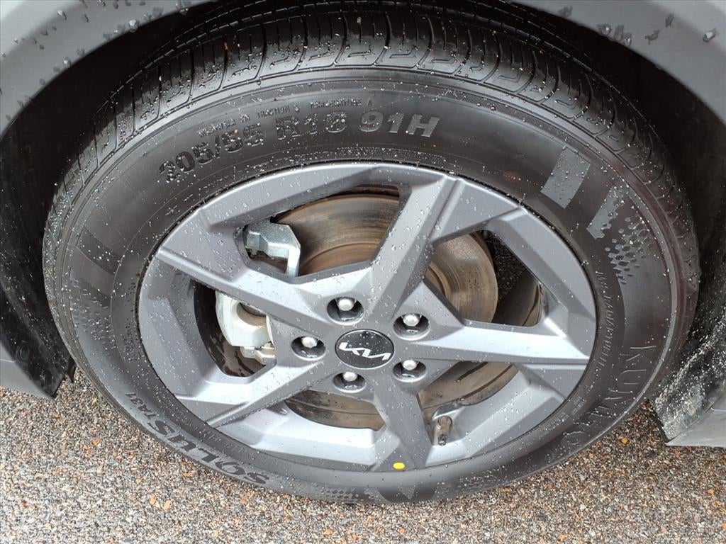 2025 Kia K4 Base