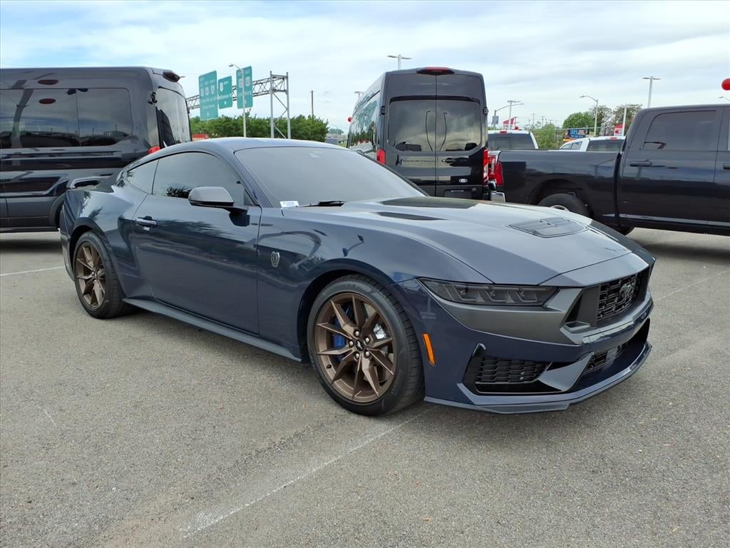 2025 Ford Mustang Dark Horse