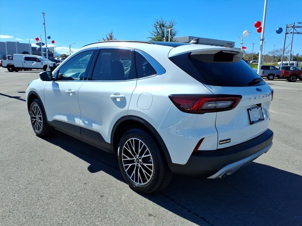 2025 Ford Escape Base