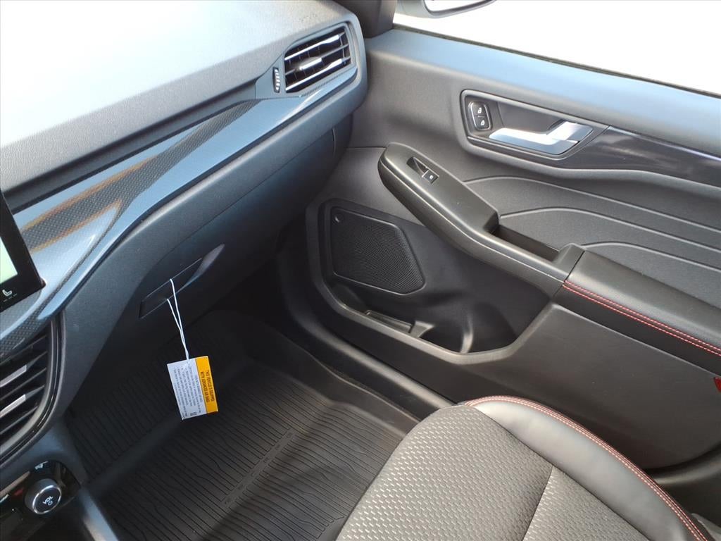 2025 Ford Escape Hybrid ST-Line - Photo 16