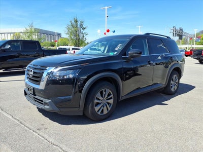 2024 Nissan Pathfinder SV