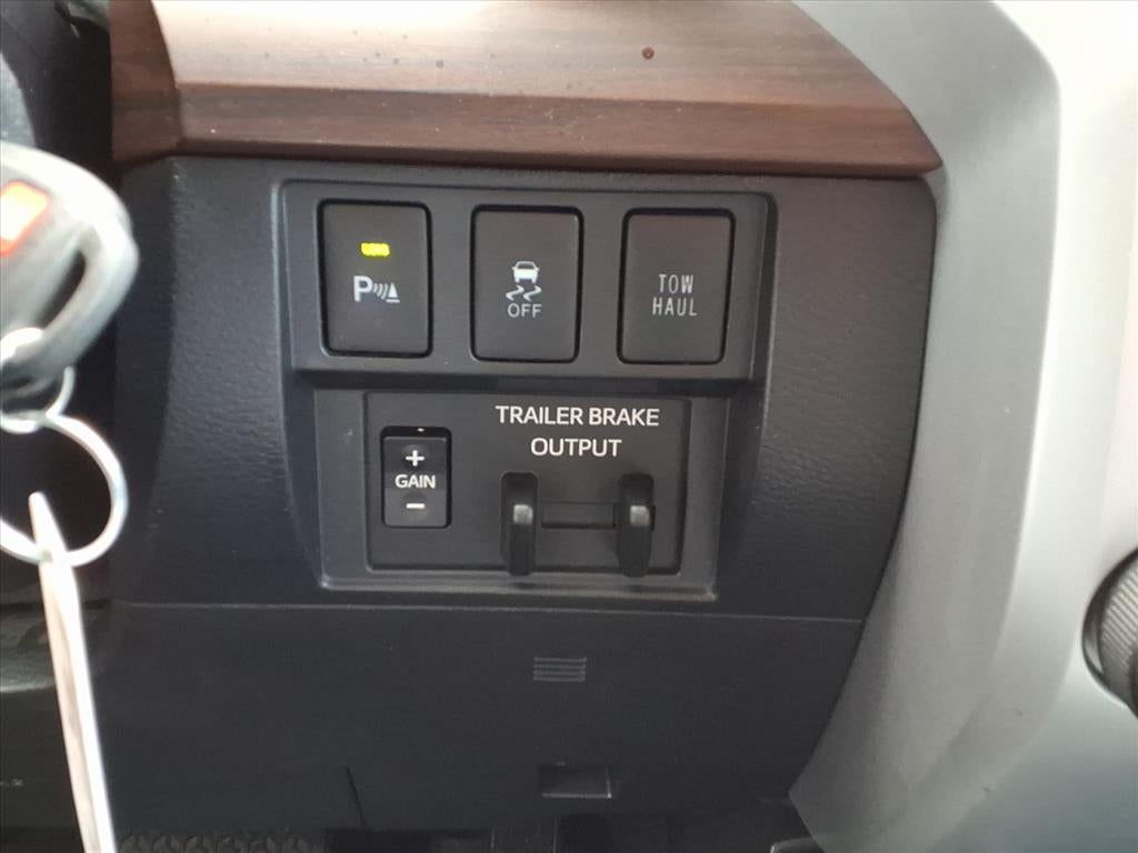 2018 Toyota Tundra 4WD SR5