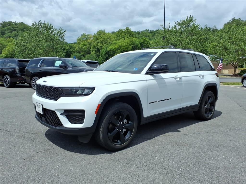 2023 Jeep Grand Cherokee Laredo