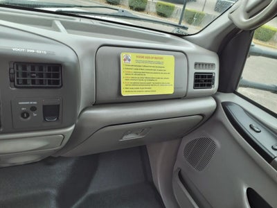 2000 Ford F-550 Chassis Cab XL DRW