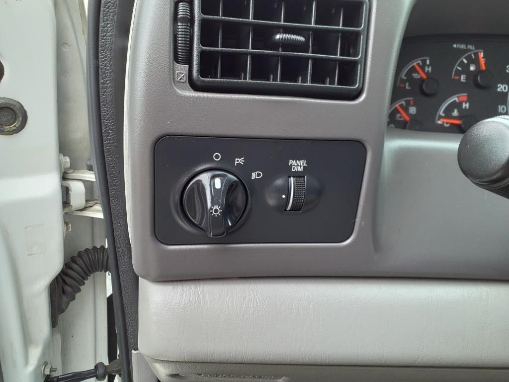 2000 Ford F-550 Chassis Cab XL DRW