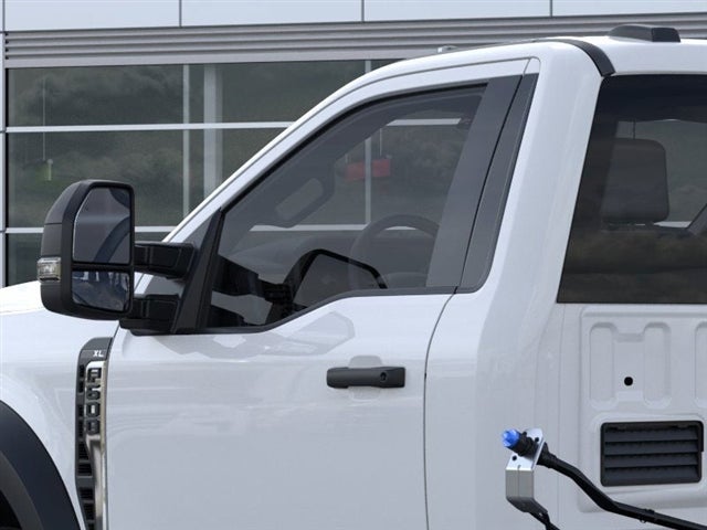 2026 Ford F-600SD Base