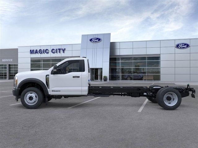 2026 Ford F-600SD Base