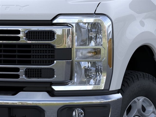 2026 Ford F-350 Super Duty XLT