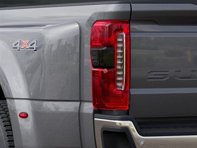 2027 Ford F-450 Super Duty XLT DRW