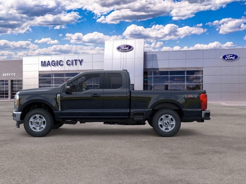 2026 Ford Super Duty F-350® XLT