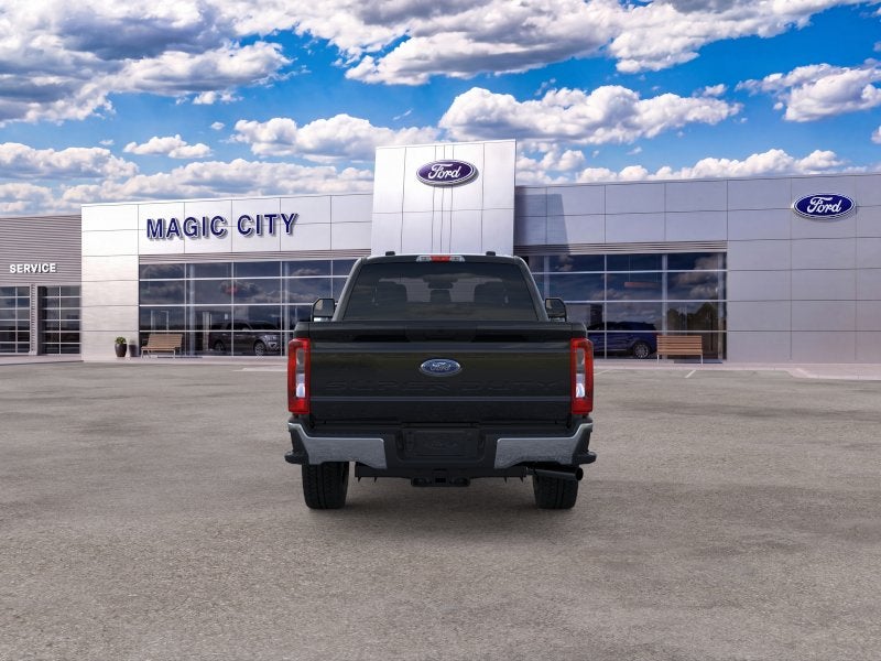 2026 Ford Super Duty F-350® XLT