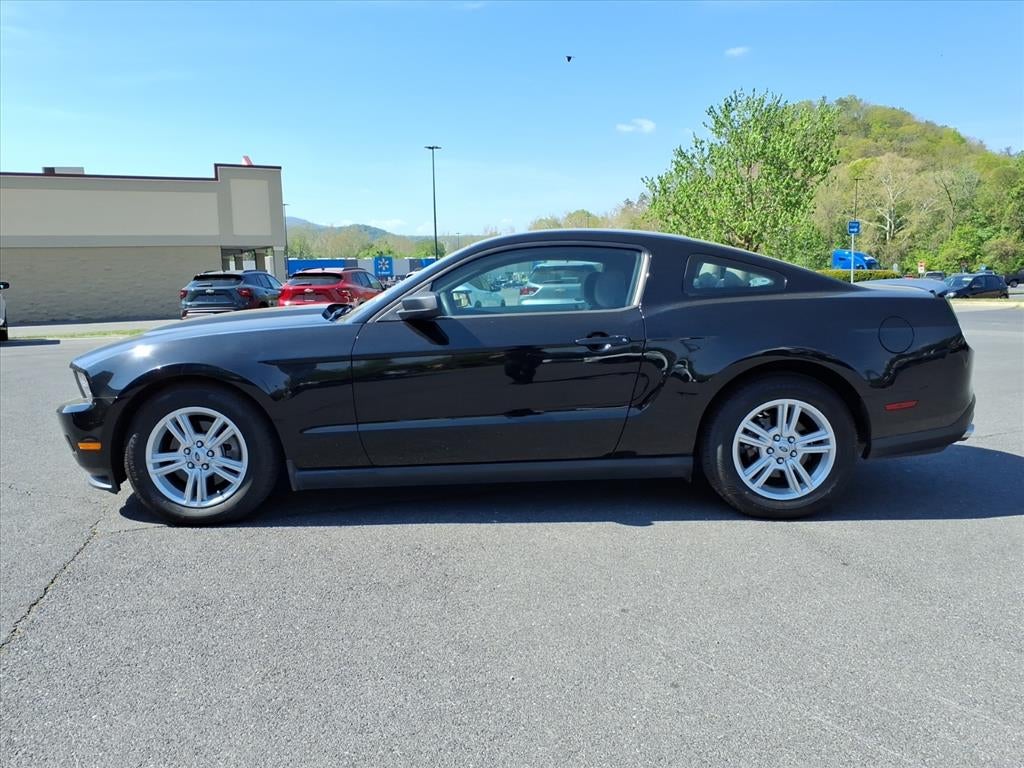 Used 2012 Ford Mustang V6 with VIN 1ZVBP8AM6C5257561 for sale in Lexington, VA