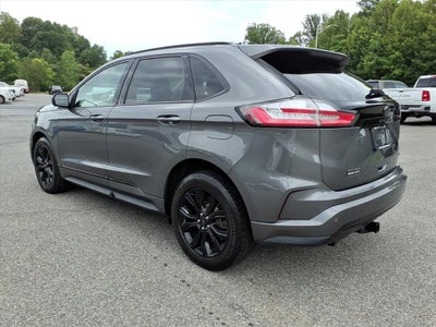 2022 Ford Edge SE