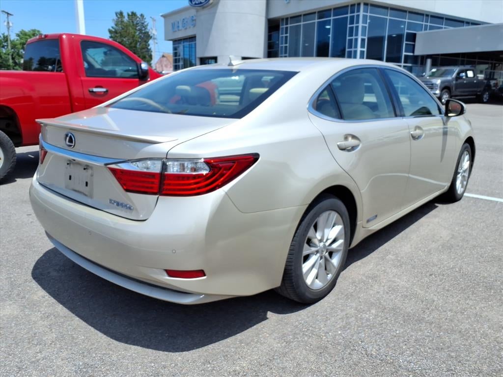 2013 Lexus ES 300h Base