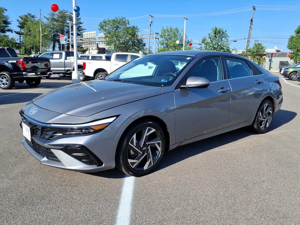 2025 Hyundai Elantra HEV Limited