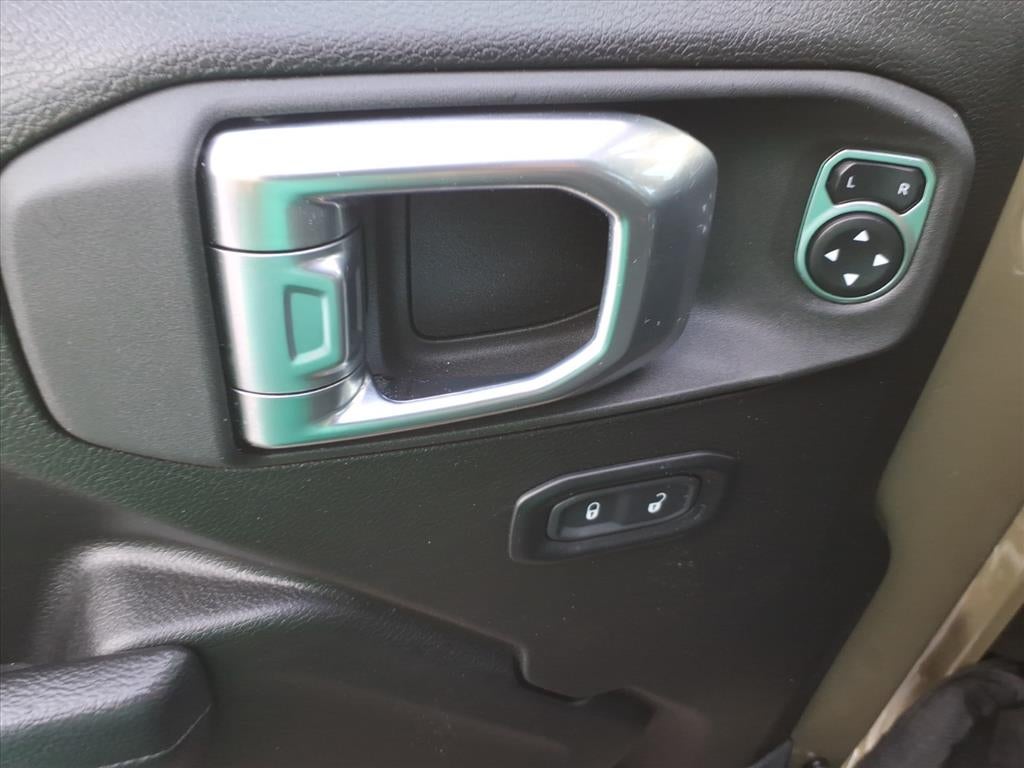 2025 Jeep Wrangler 4-Door Willys 4x4