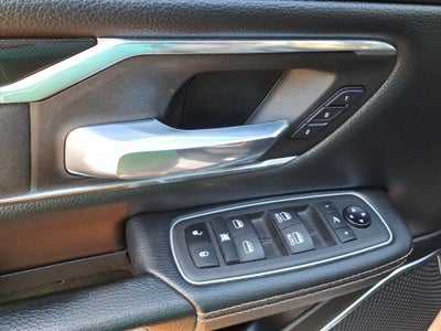 2022 RAM 1500 Laramie Crew Cab 4x4 5'7' Box