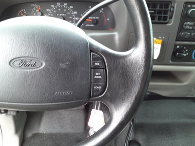 2000 Ford F-550 Chassis XL DRW