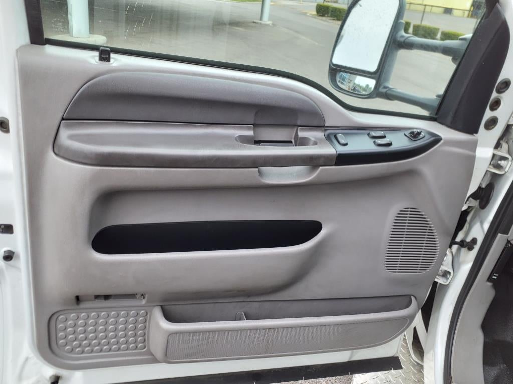 2000 Ford F-550 Chassis XL DRW