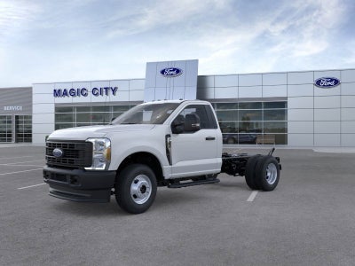 2025 Ford Chassis Cab F-350® XL