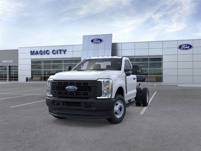 2025 Ford Chassis Cab F-350® XL