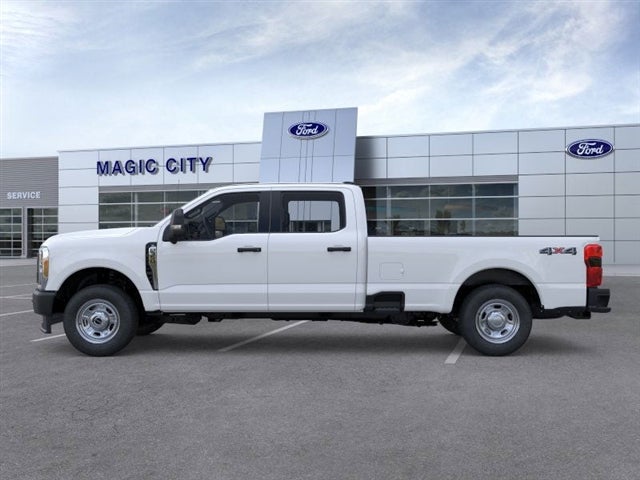 2025 Ford Super Duty F-350® XL
