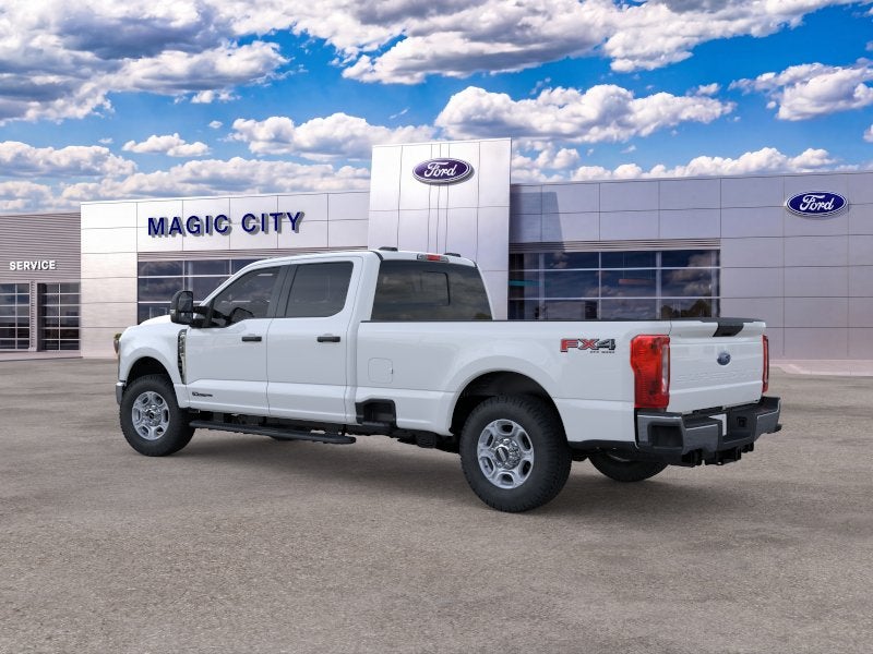 2026 Ford Super Duty F-350® XLT