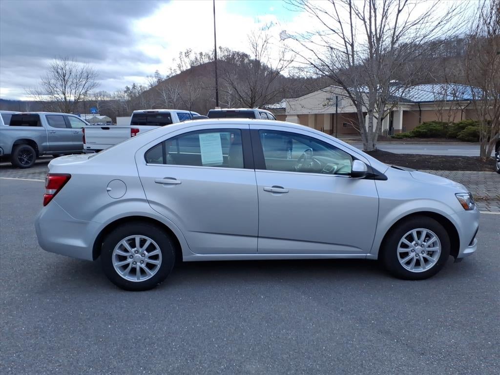 2020 Chevrolet Sonic FWD Sedan LT