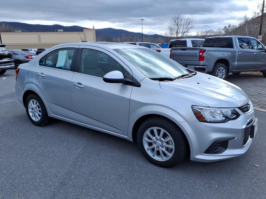 2020 Chevrolet Sonic FWD Sedan LT