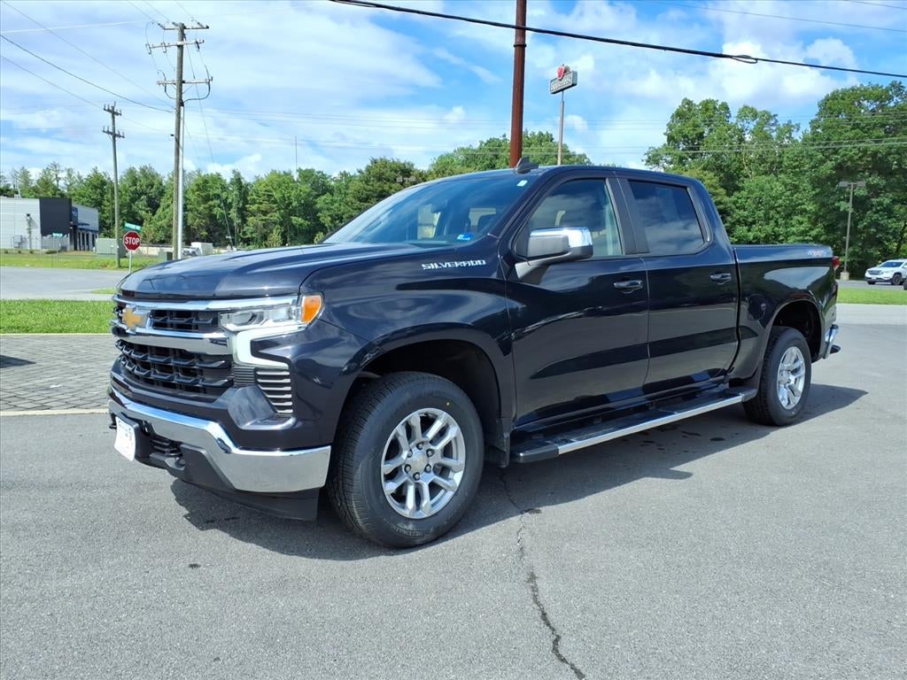 2022 Chevrolet Silverado 1500 4WD Crew Cab Standard Bed LT