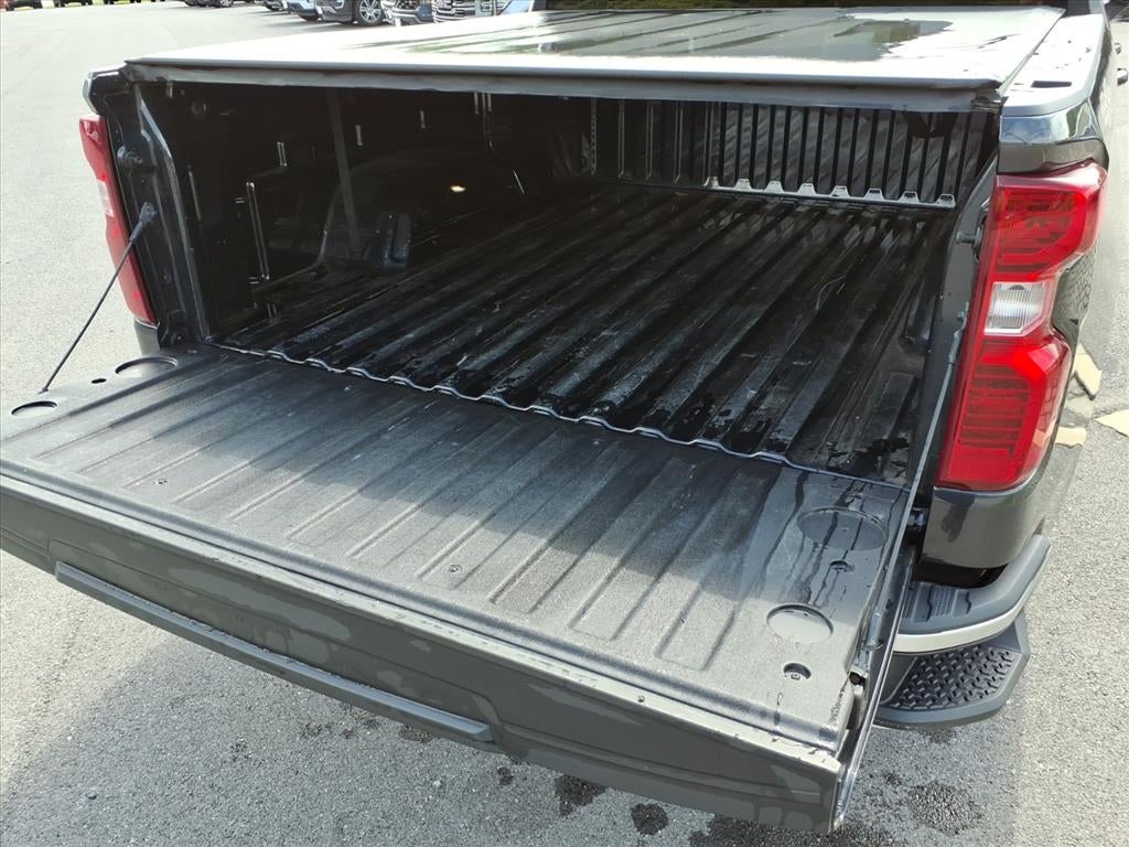 2022 Chevrolet Silverado 1500 4WD Crew Cab Standard Bed LT