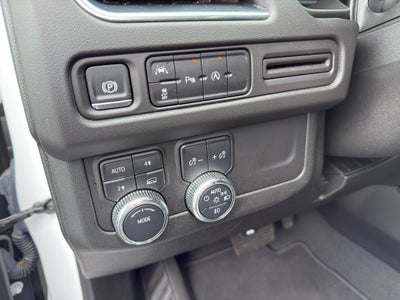 2024 GMC Yukon 4WD SLT