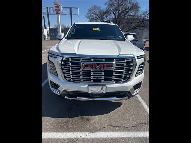2025 GMC Yukon 4WD Denali