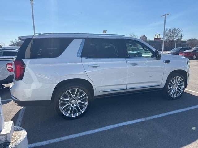 2025 GMC Yukon 4WD Denali