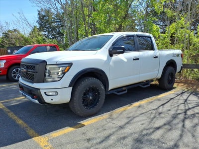 2021 Nissan TITAN Crew Cab PRO-4X 4x4