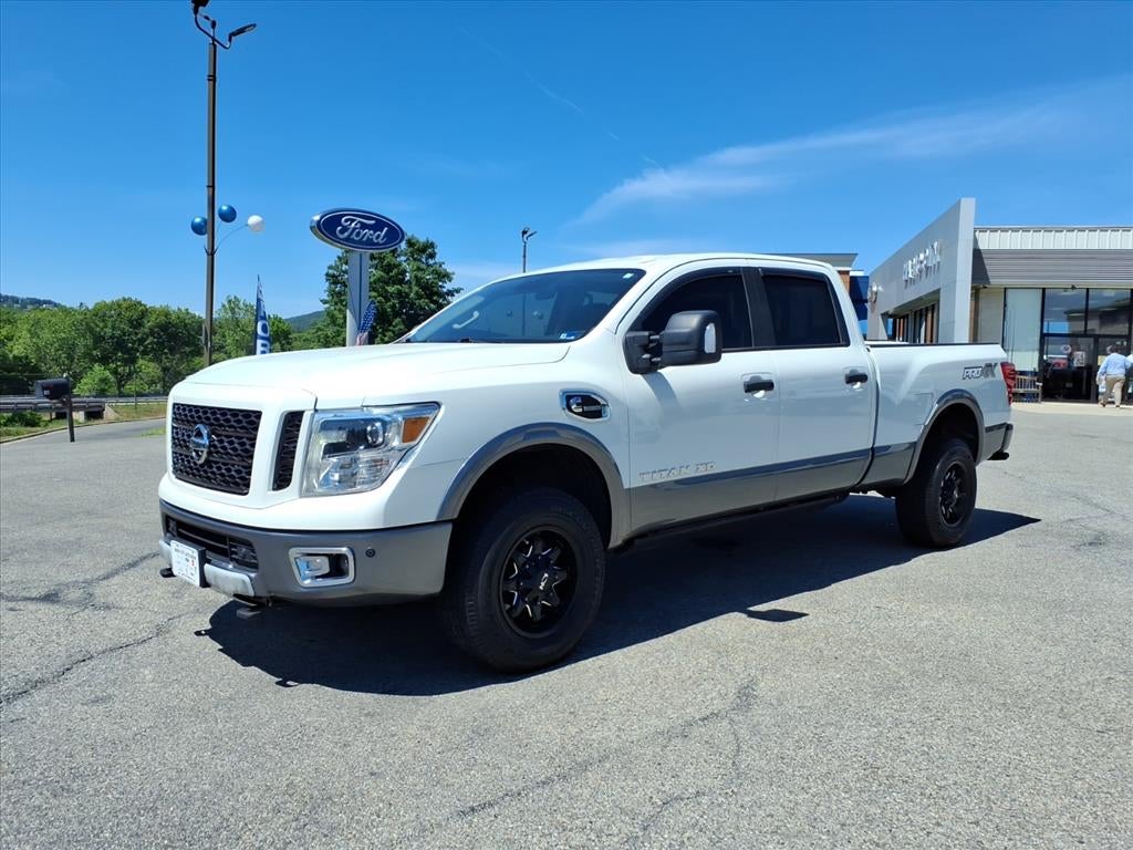 2018 Nissan TITAN XD PRO-4X Diesel
