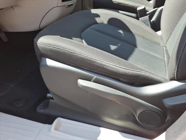 2021 Chrysler Voyager L