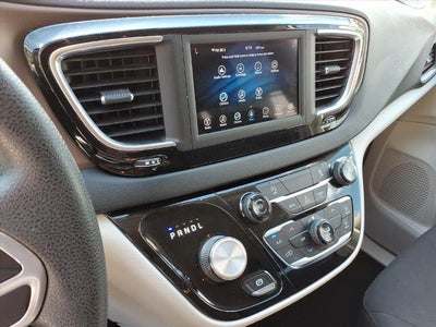 2021 Chrysler Voyager L