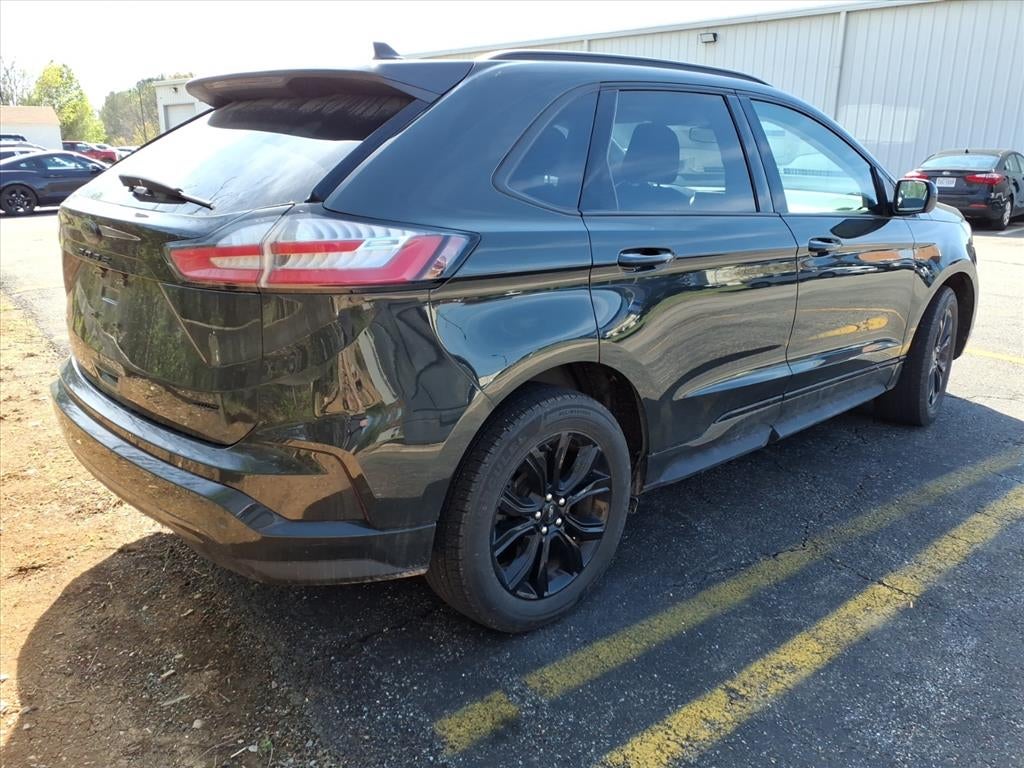 2022 Ford Edge SE