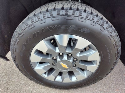 2025 Chevrolet Silverado 2500HD 4WD Crew Cab Standard Bed Custom