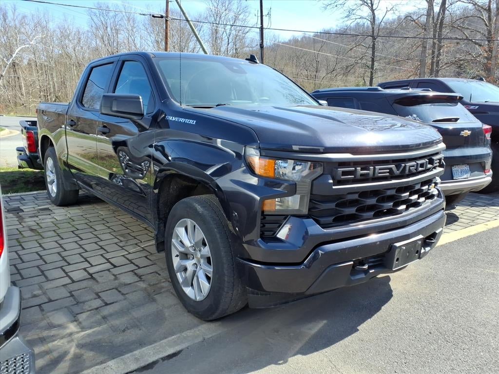 2022 Chevrolet Silverado 1500 4WD Crew Cab Short Bed Custom