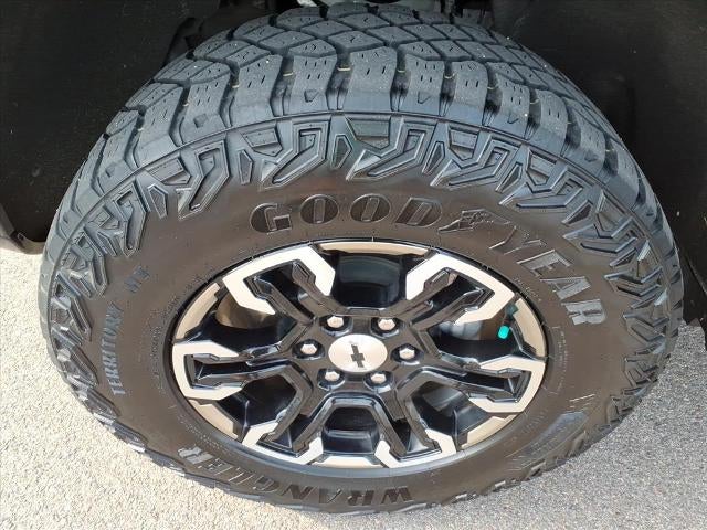 2023 Chevrolet Silverado 1500 4WD Crew Cab Short Bed ZR2