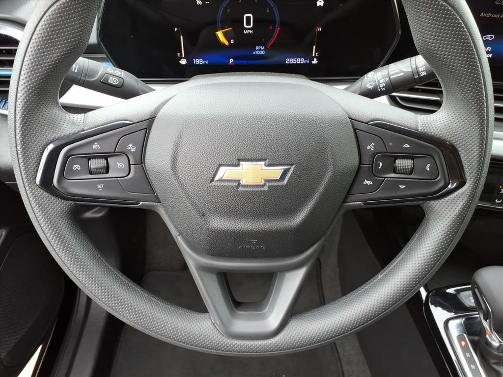 2025 Chevrolet Trax LT - Photo 11