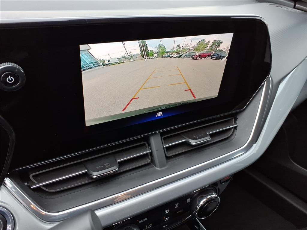 2025 Chevrolet Trax LT - Photo 13